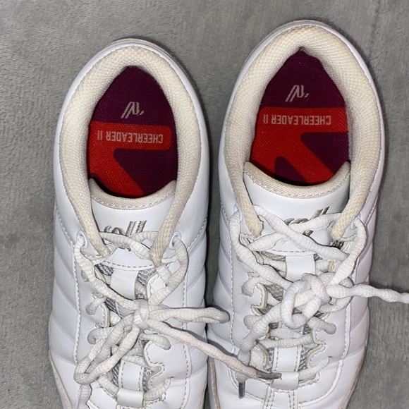 Varsity Cheerleading- Cheer Shoes - Picture 4 of 5